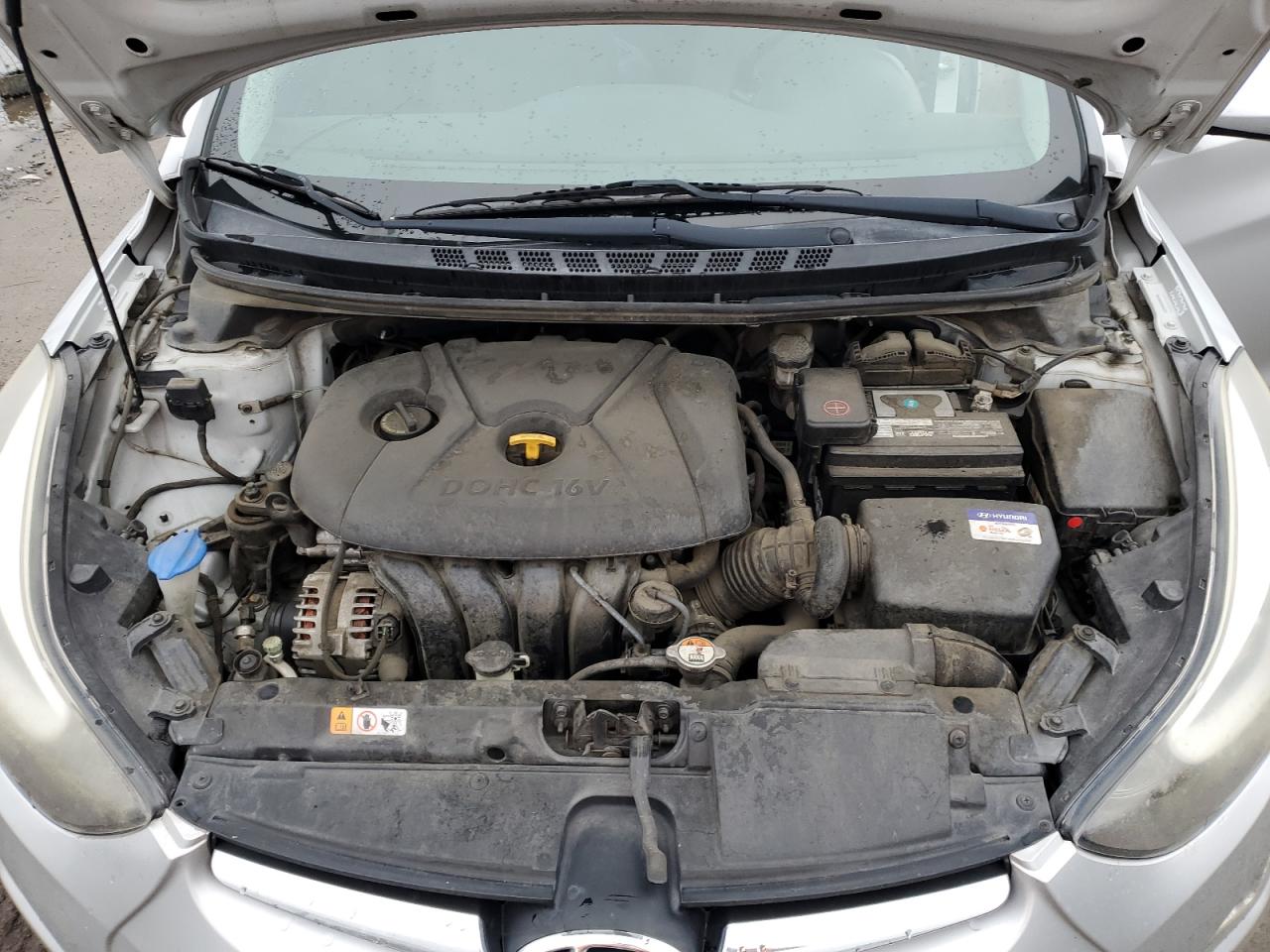 2014 Hyundai Elantra - Image 11
