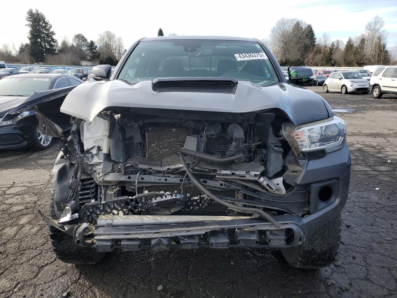 2018 Toyota Tacoma - Image 5