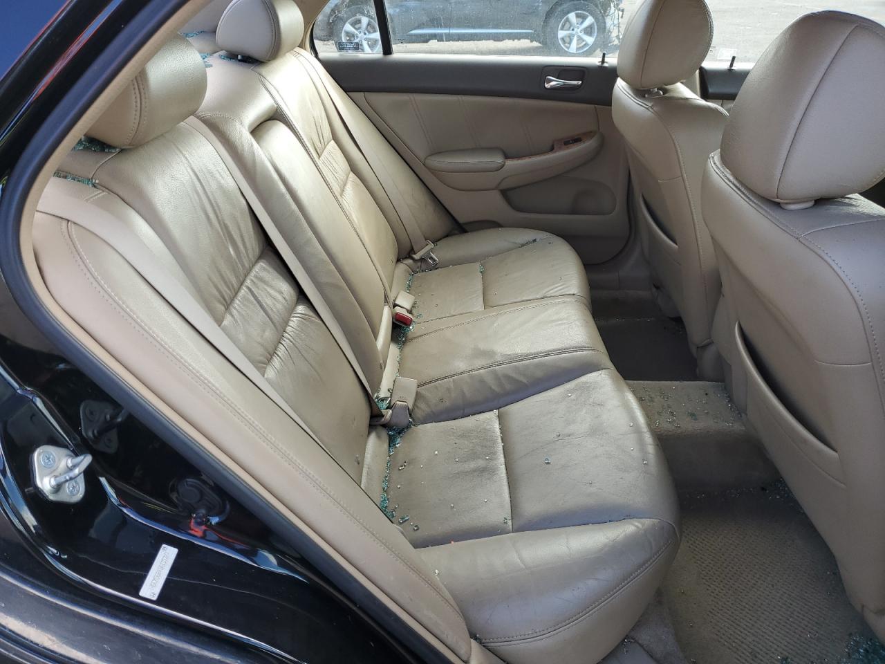 2005 Honda Accord - Image 11