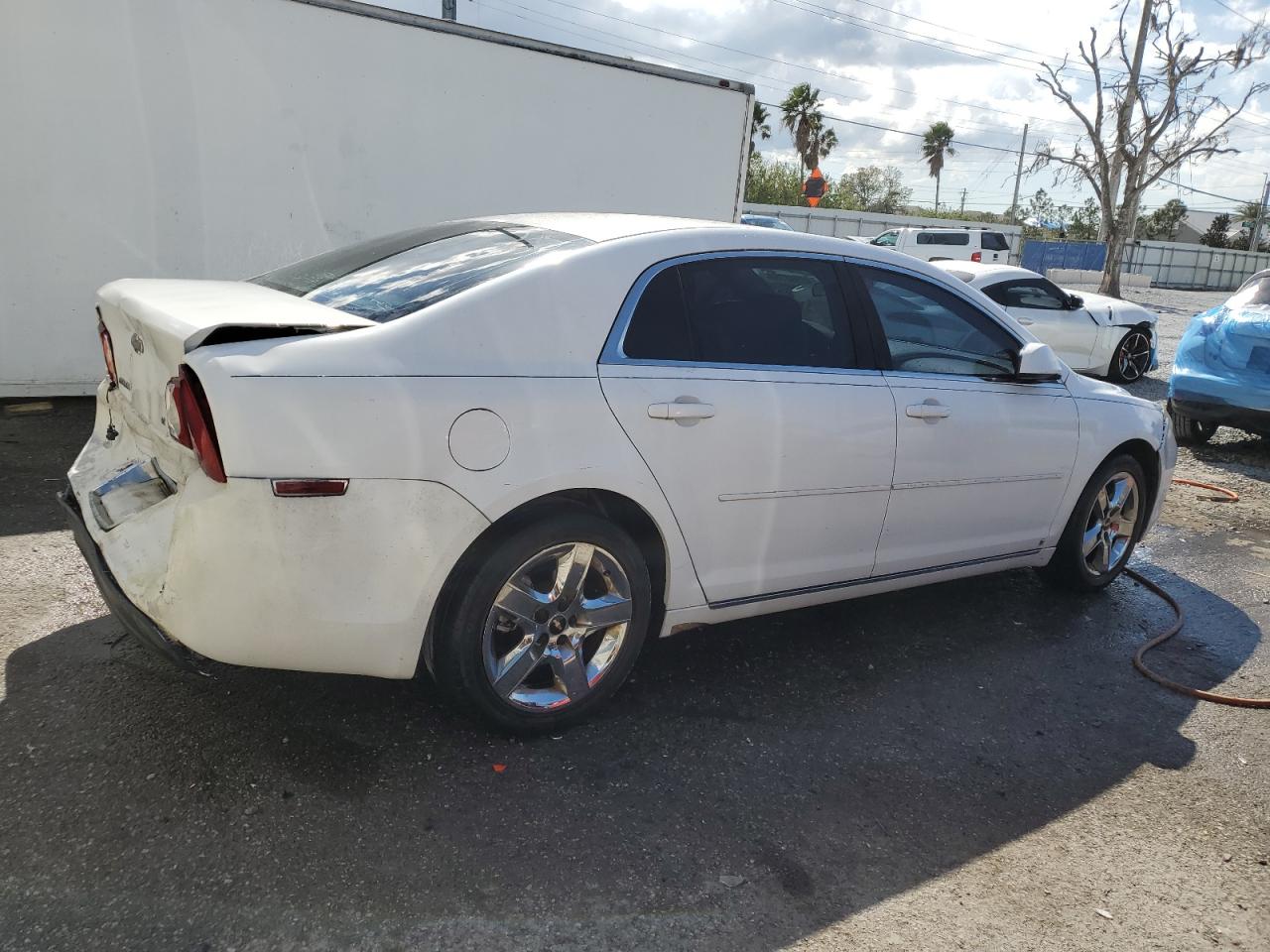 2009 Chevrolet Malibu - Image 3