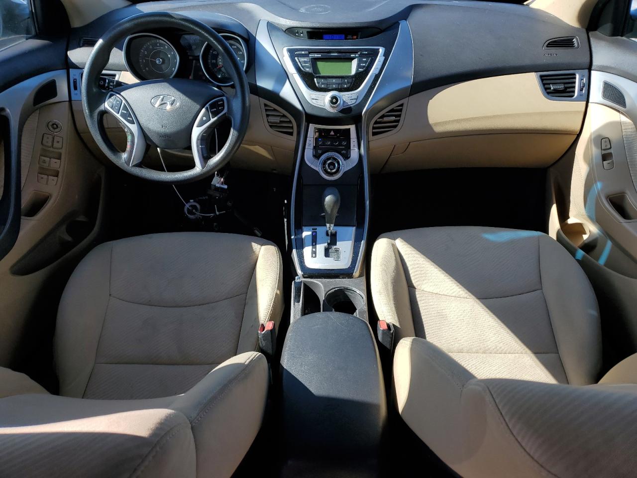 2011 Hyundai Elantra - Image 8