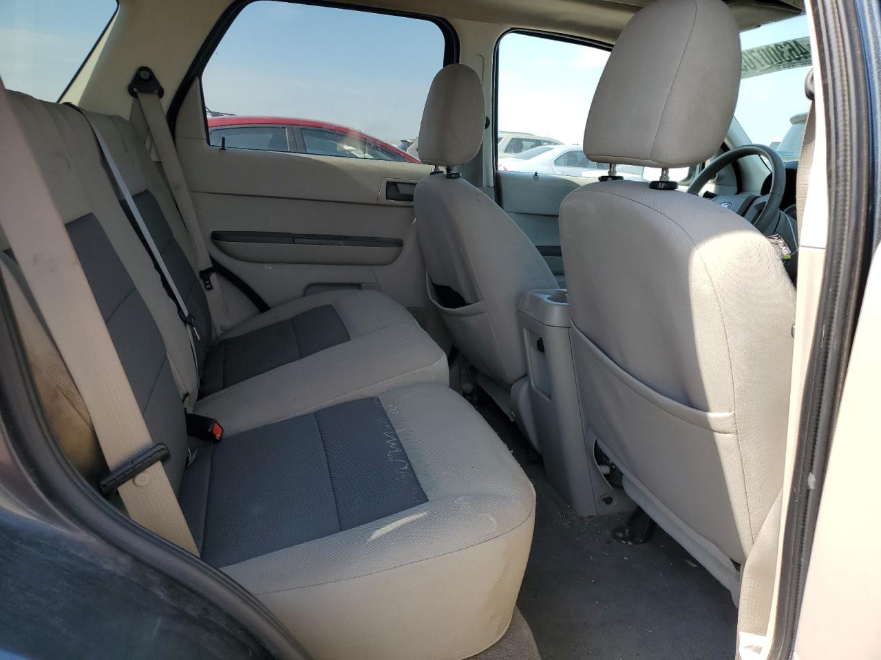 2008 Ford Escape - Image 10
