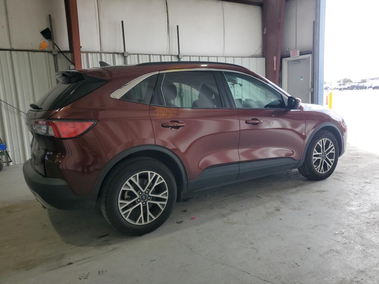 1FMCU0H60MUA57089 FORD ESCAPE 2021