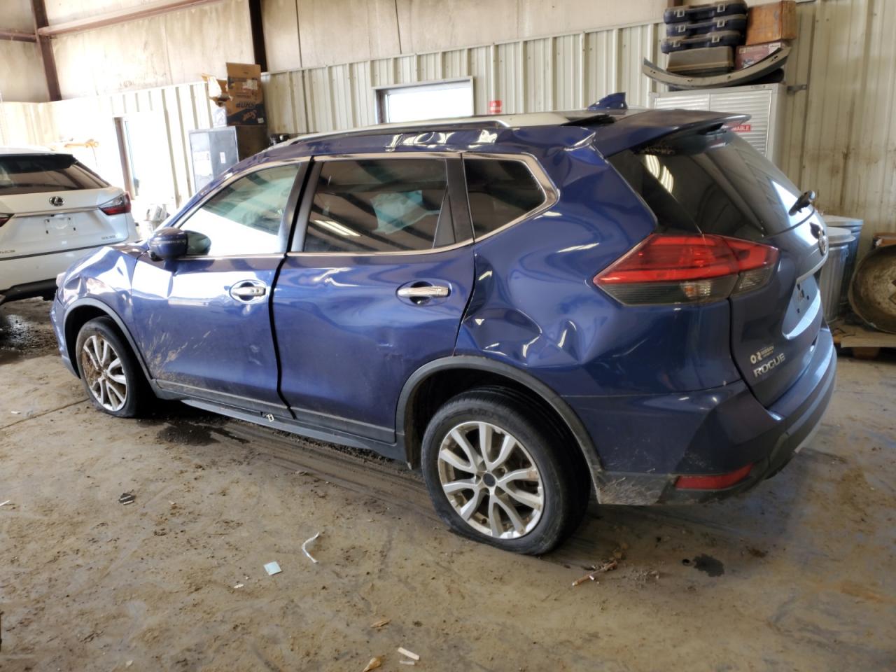 KNMAT2MT1HP519542 NISSAN ROGUE 2017