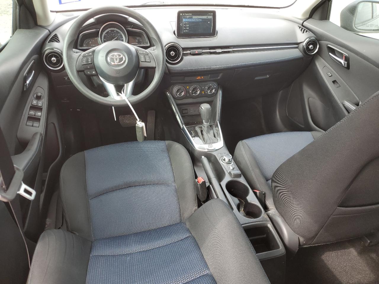 2018 Toyota Yaris - Image 8