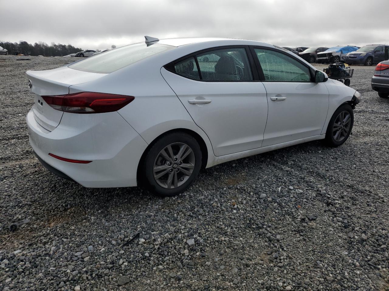 2018 Hyundai Elantra - Image 3