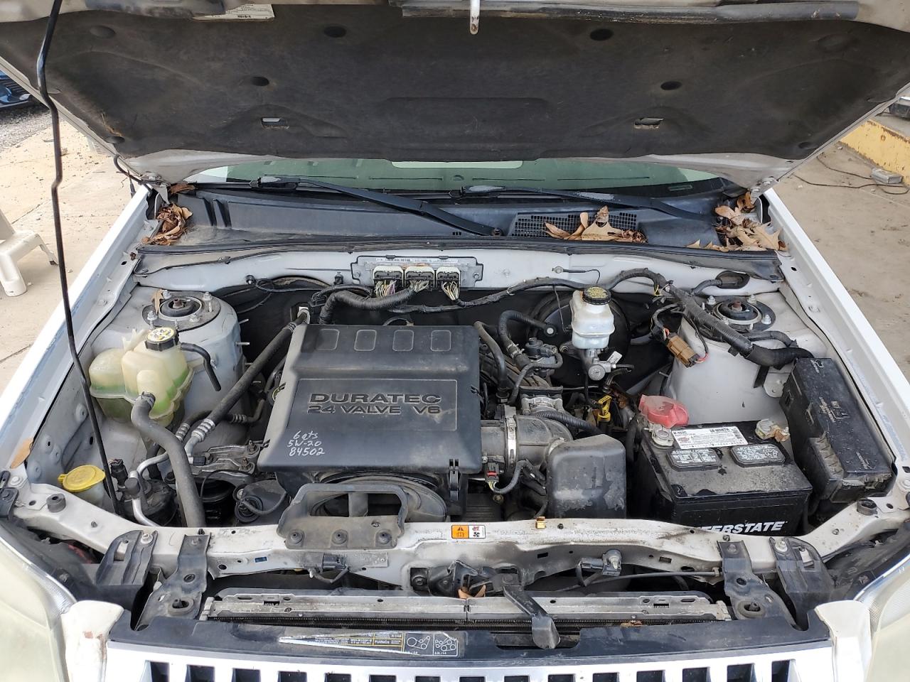 2010 Mercury Mariner - Image 11
