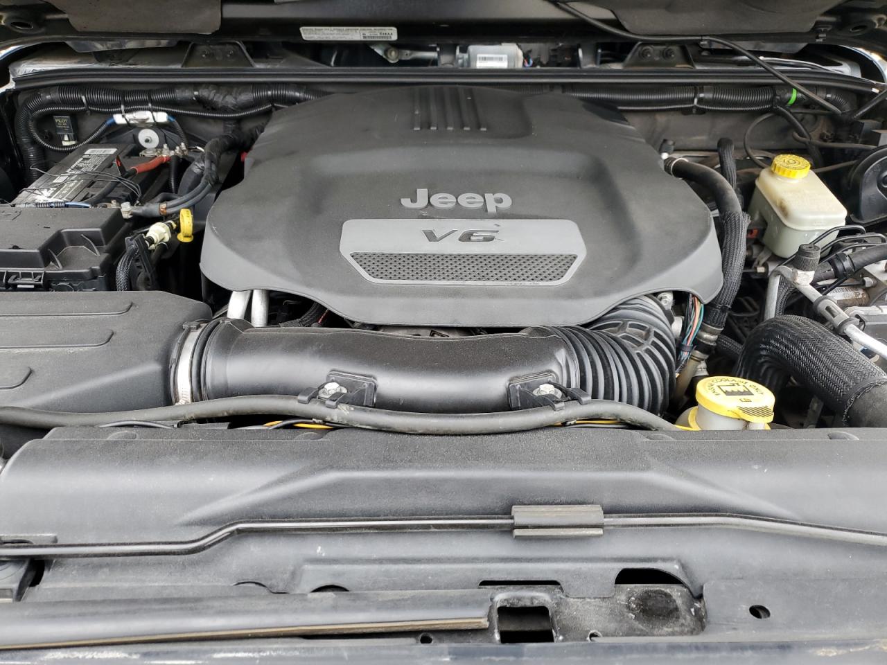2014 Jeep Wrangler - Image 11