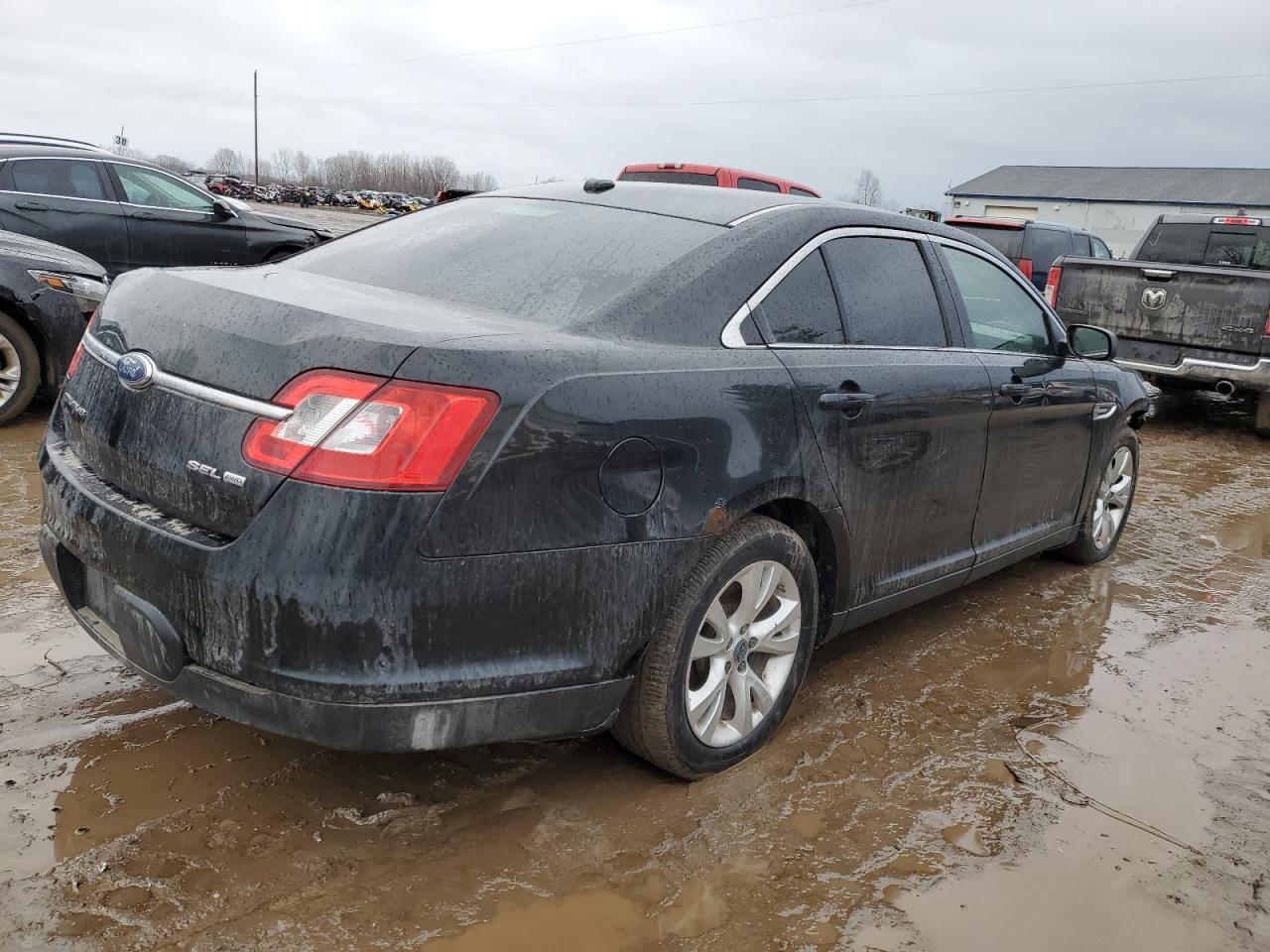 2010 Ford Taurus - Image 3
