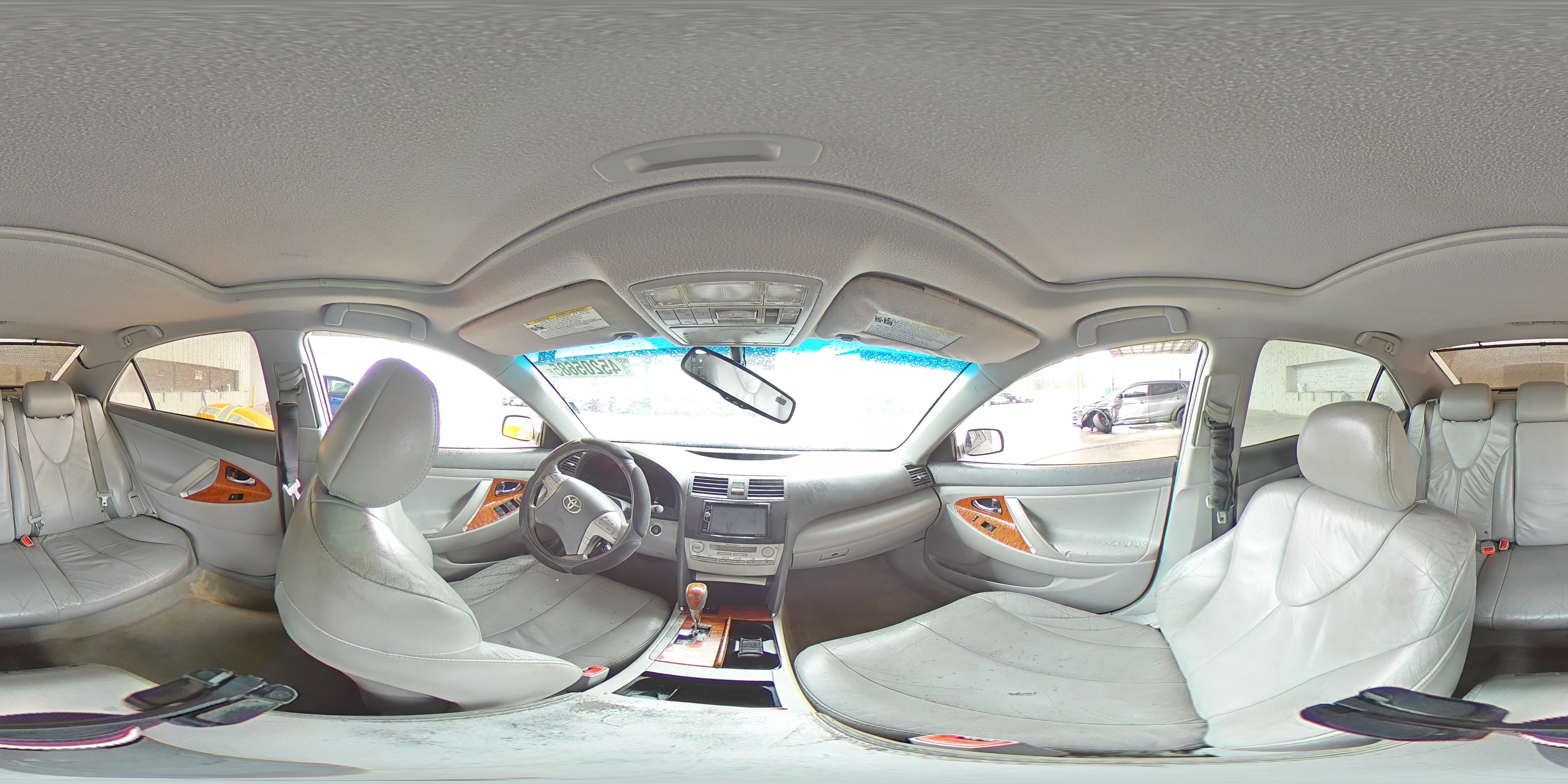 2010 Toyota Camry - Image 12
