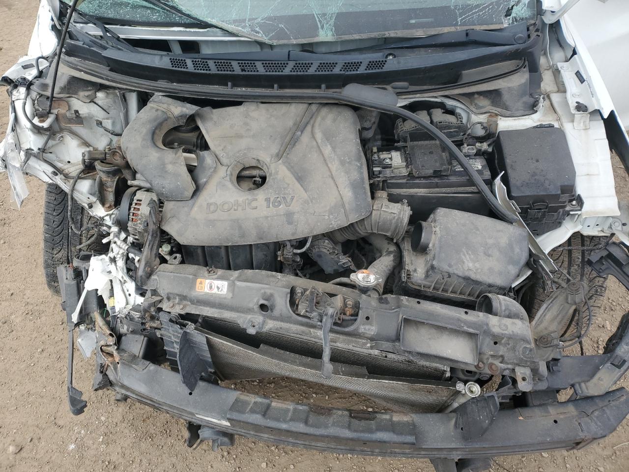 2013 Hyundai Elantra - Image 12
