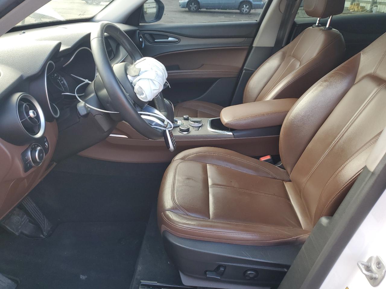 2020 Alfa Romeo Stelvio - Image 7