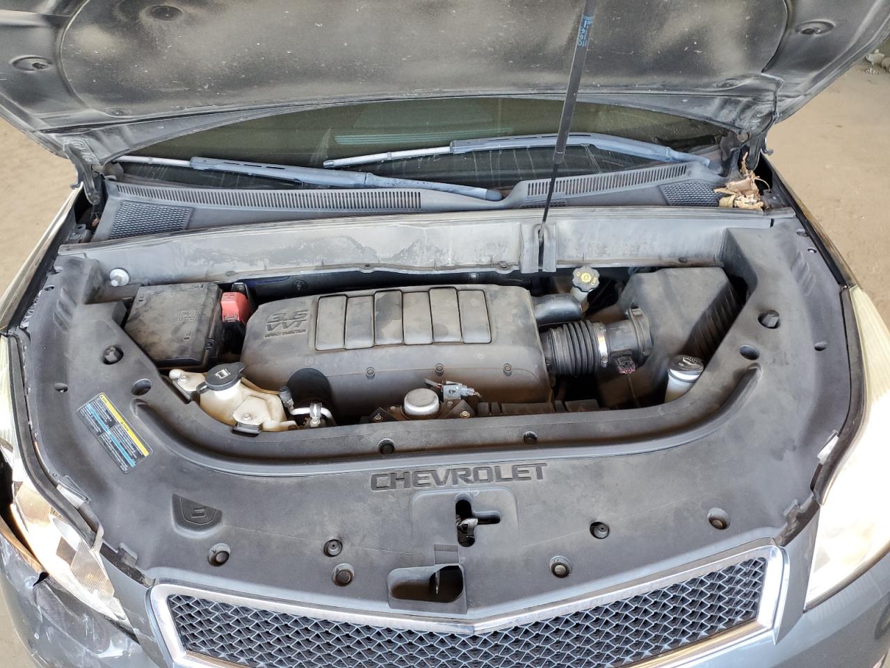 2010 Chevrolet Traverse - Image 12