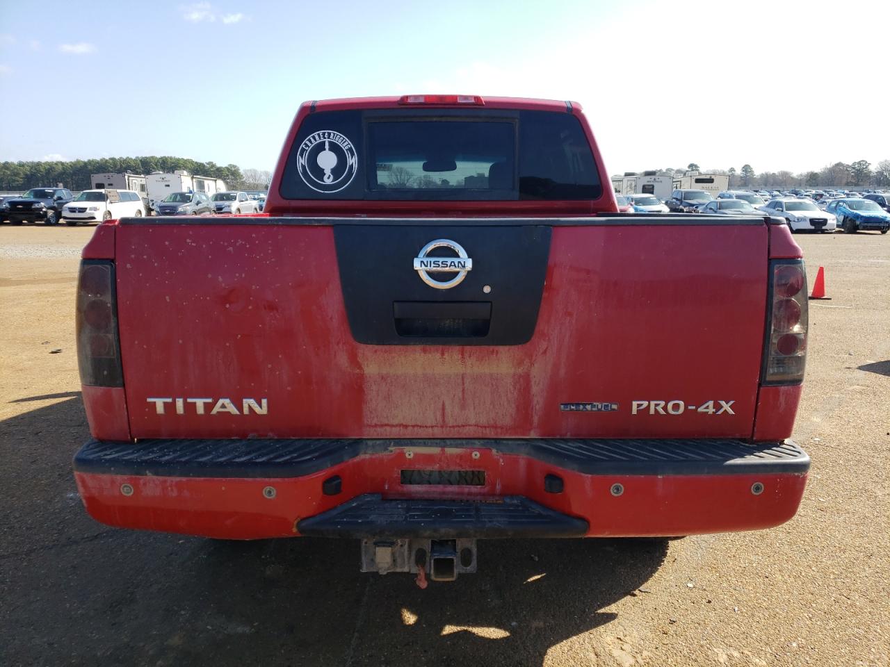 2011 Nissan Titan - Image 6