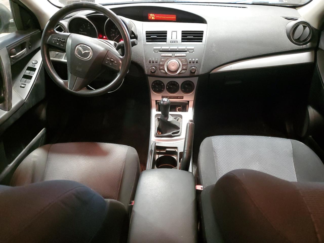2010 Mazda 3 - Image 8