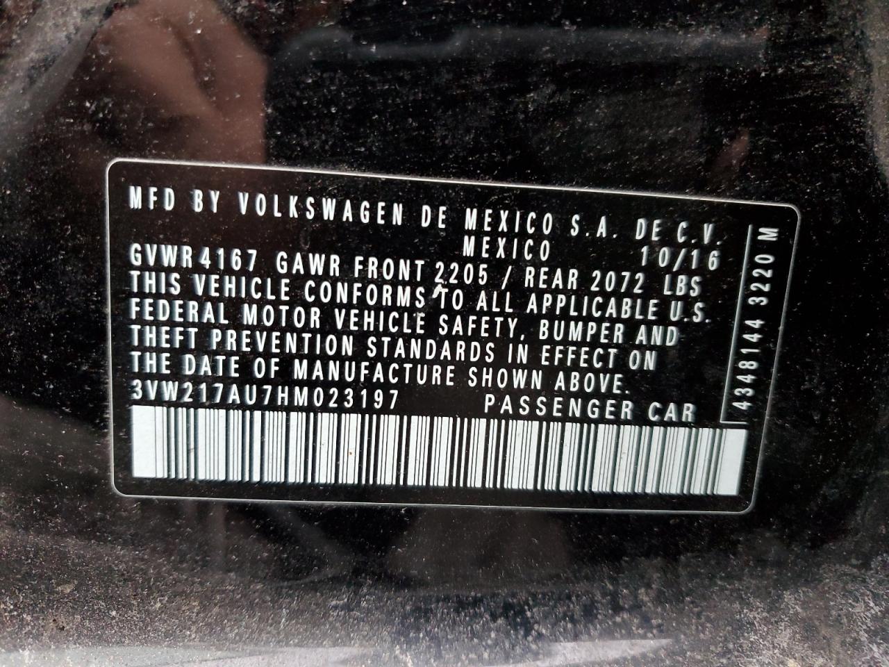 2017 Volkswagen Golf - Image 12
