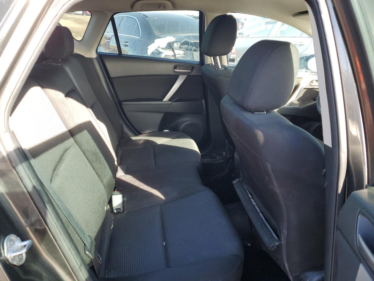 2012 Mazda 3 - Image 10