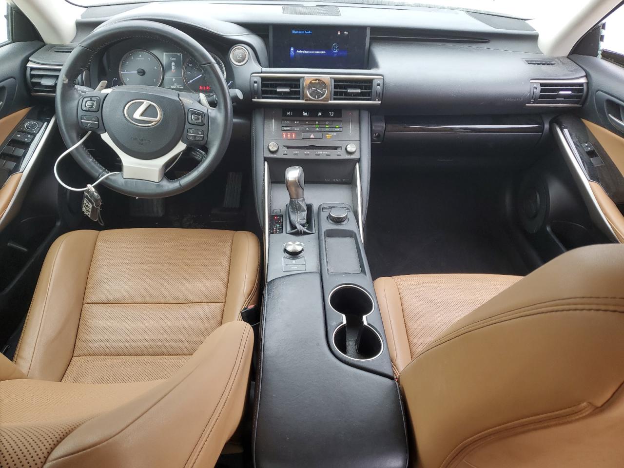 2019 Lexus IS - Image 8