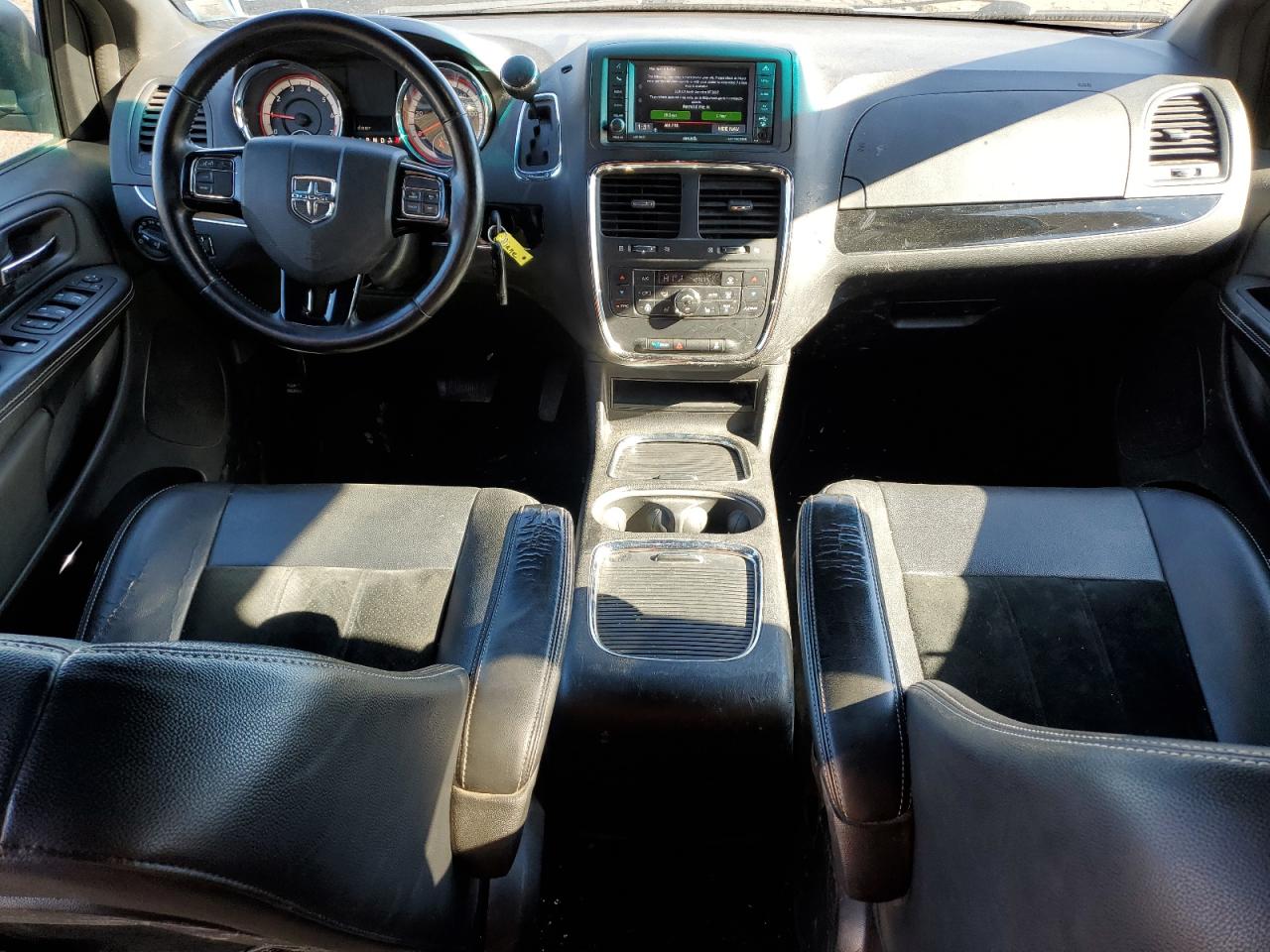 2017 Dodge Caravan - Image 8