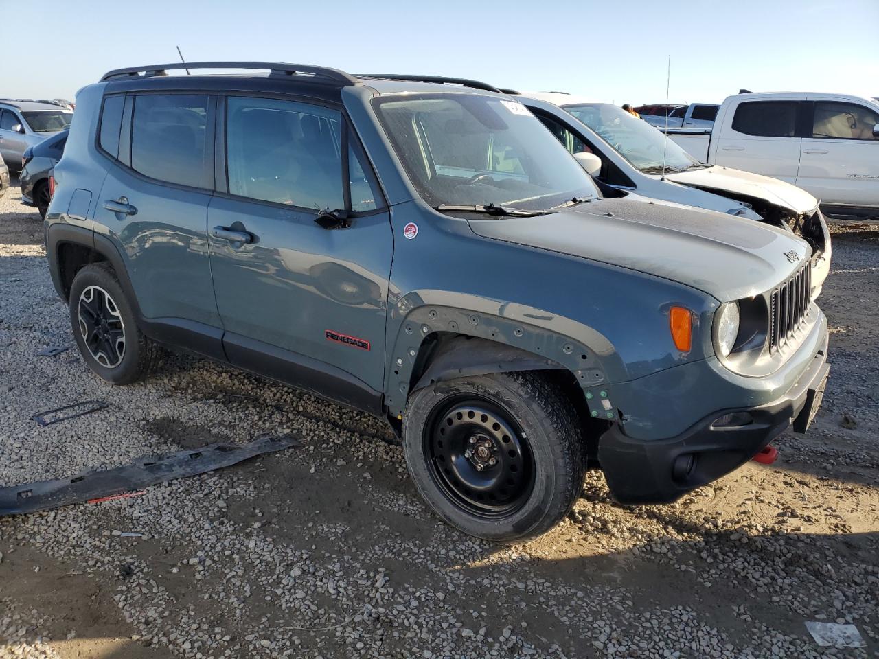 2016 Jeep Renegade - Image 4