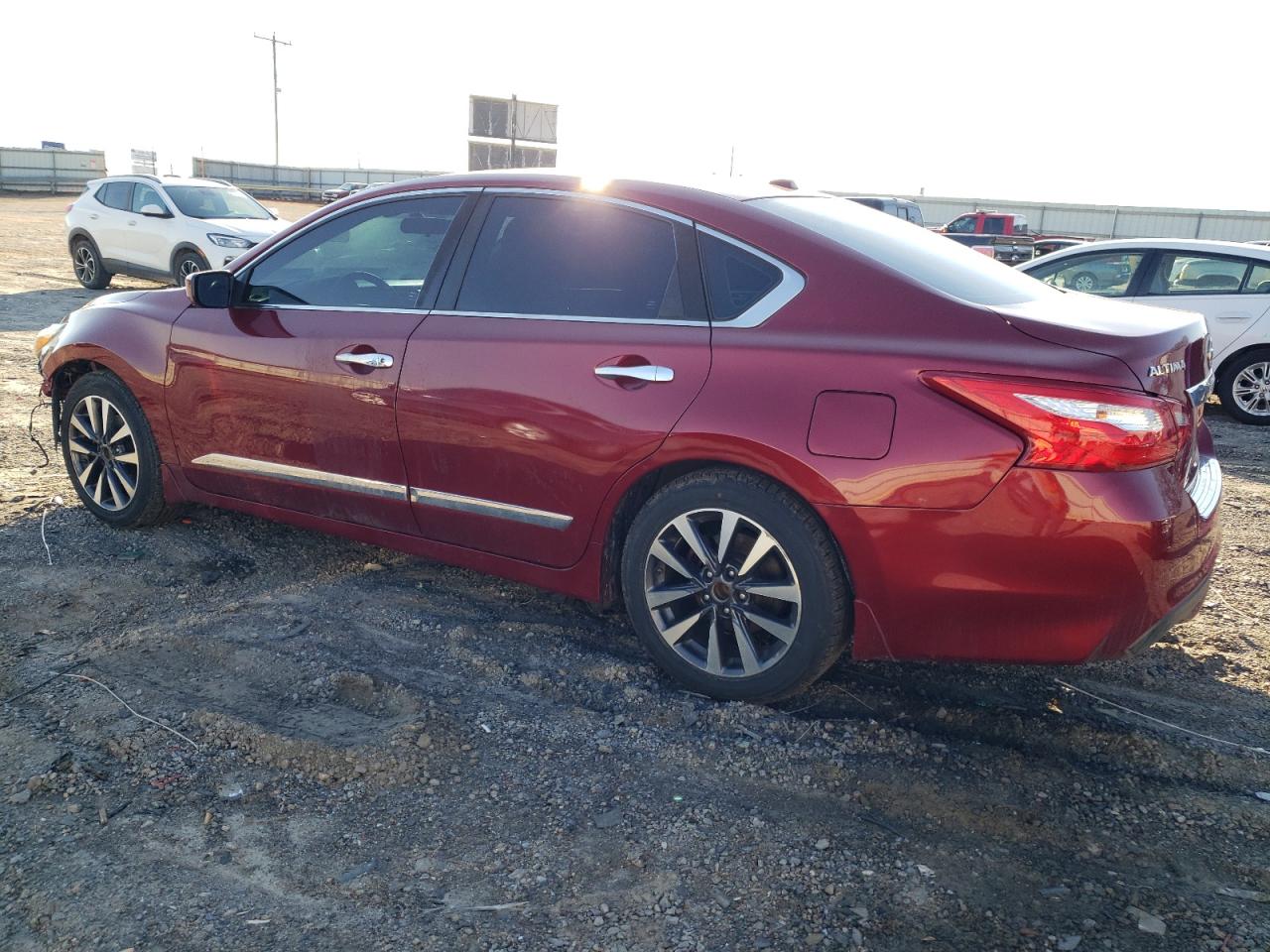 2017 Nissan Altima - Image 2
