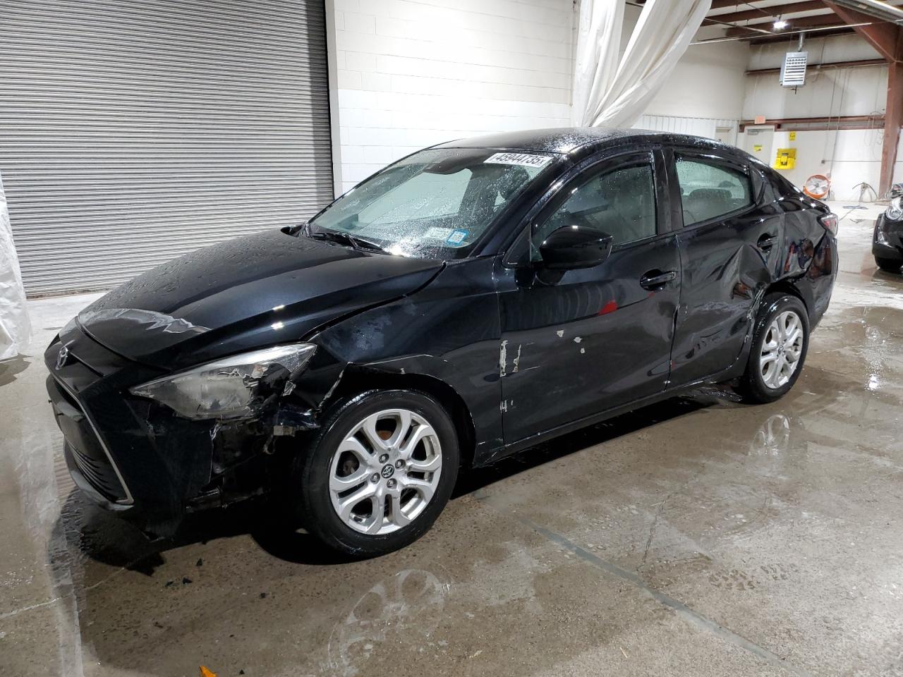 2017 Toyota Yaris - Image 1