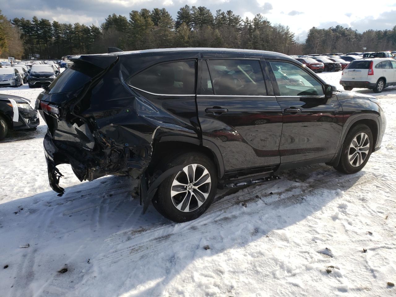 2021 Toyota Highlander - Image 3