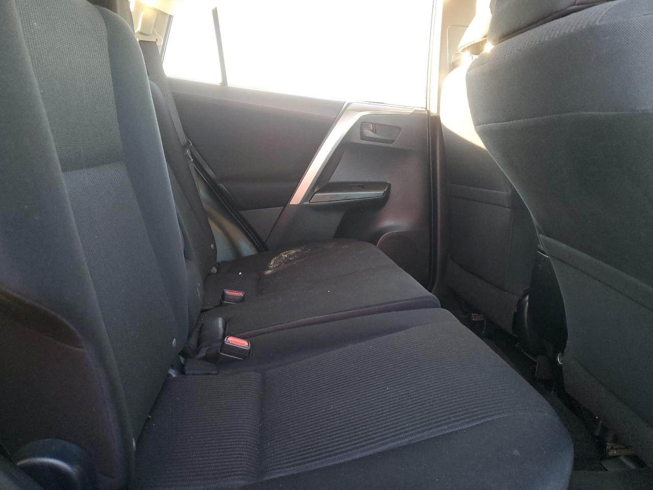 2017 Toyota RAV 4 - Image 12