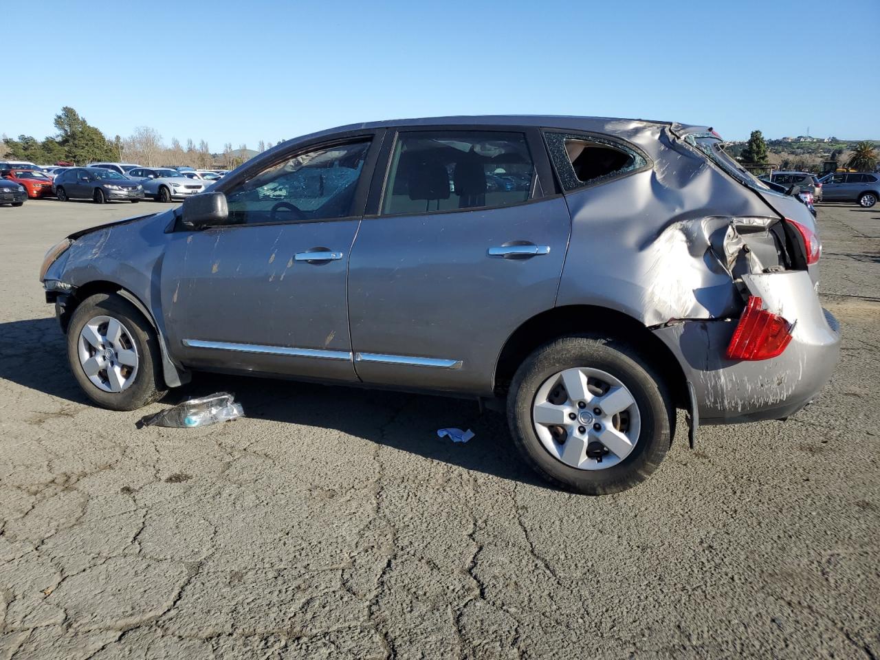 2014 Nissan Rogue - Image 2