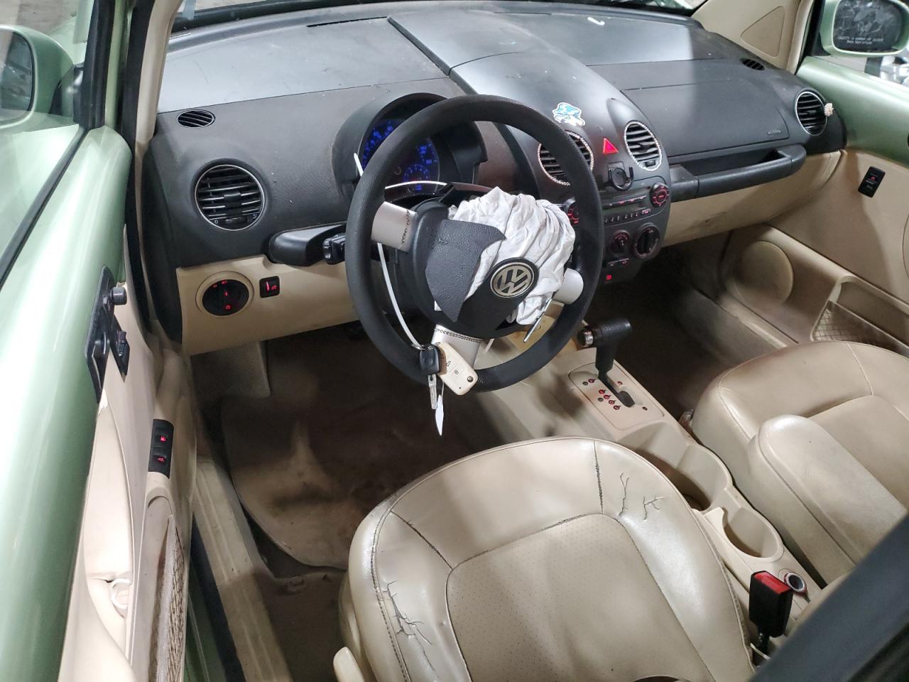 2007 Volkswagen Beetle - Image 8