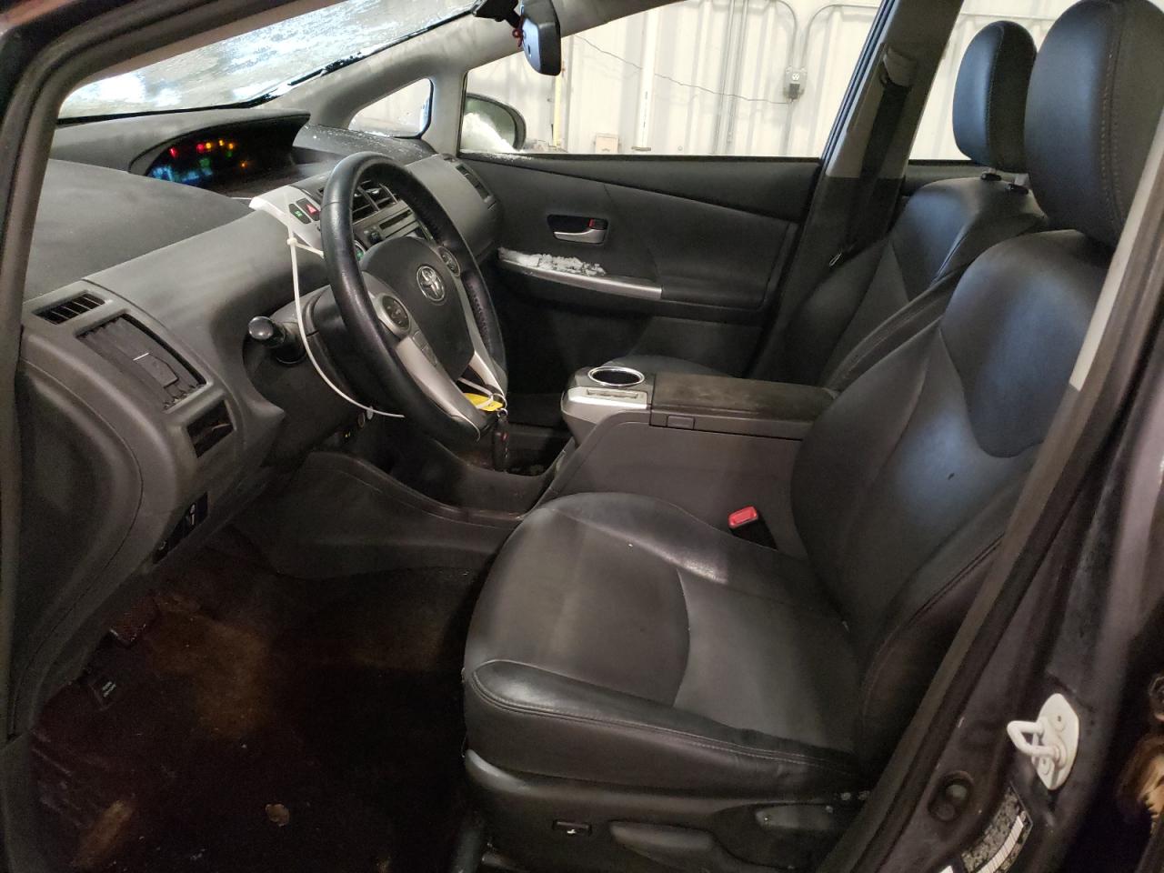 2013 Toyota Prius - Image 7
