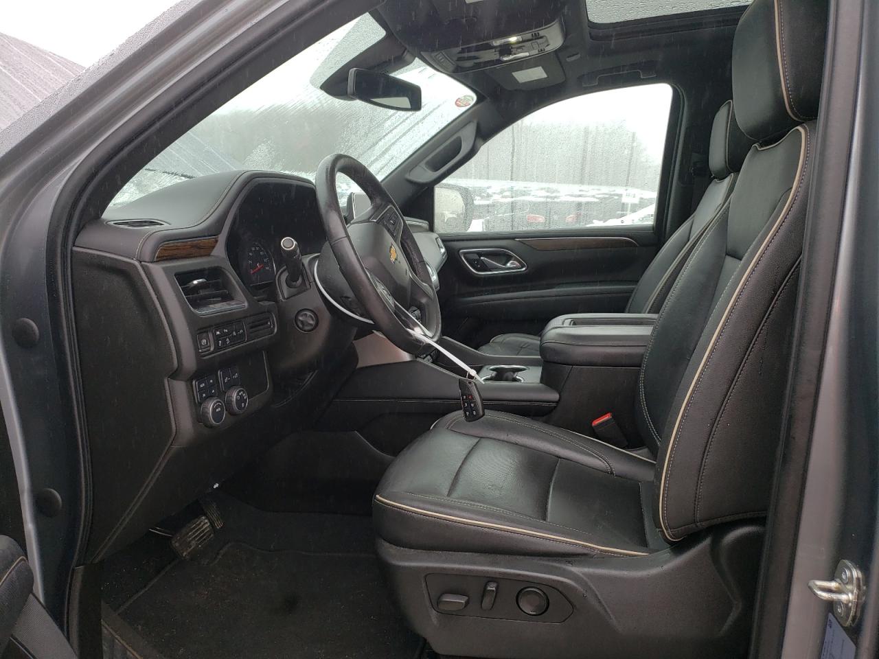 2021 Chevrolet Suburban - Image 7