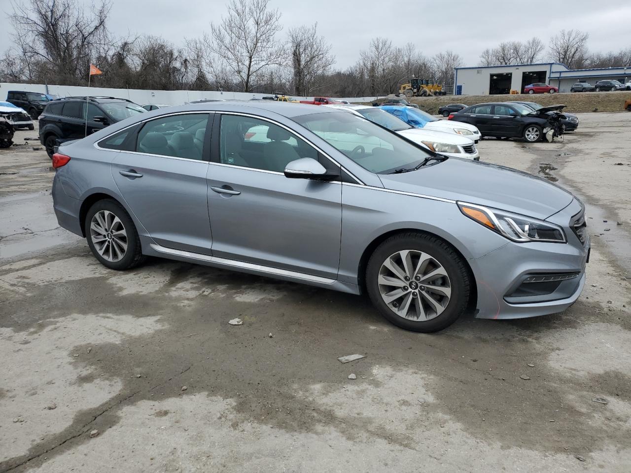 2015 Hyundai Sonata - Image 4