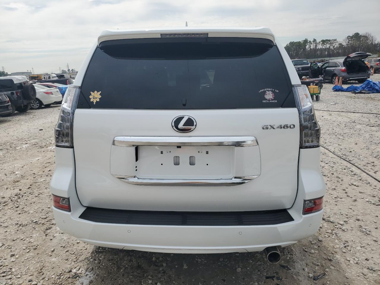2022 Lexus GX - Image 6