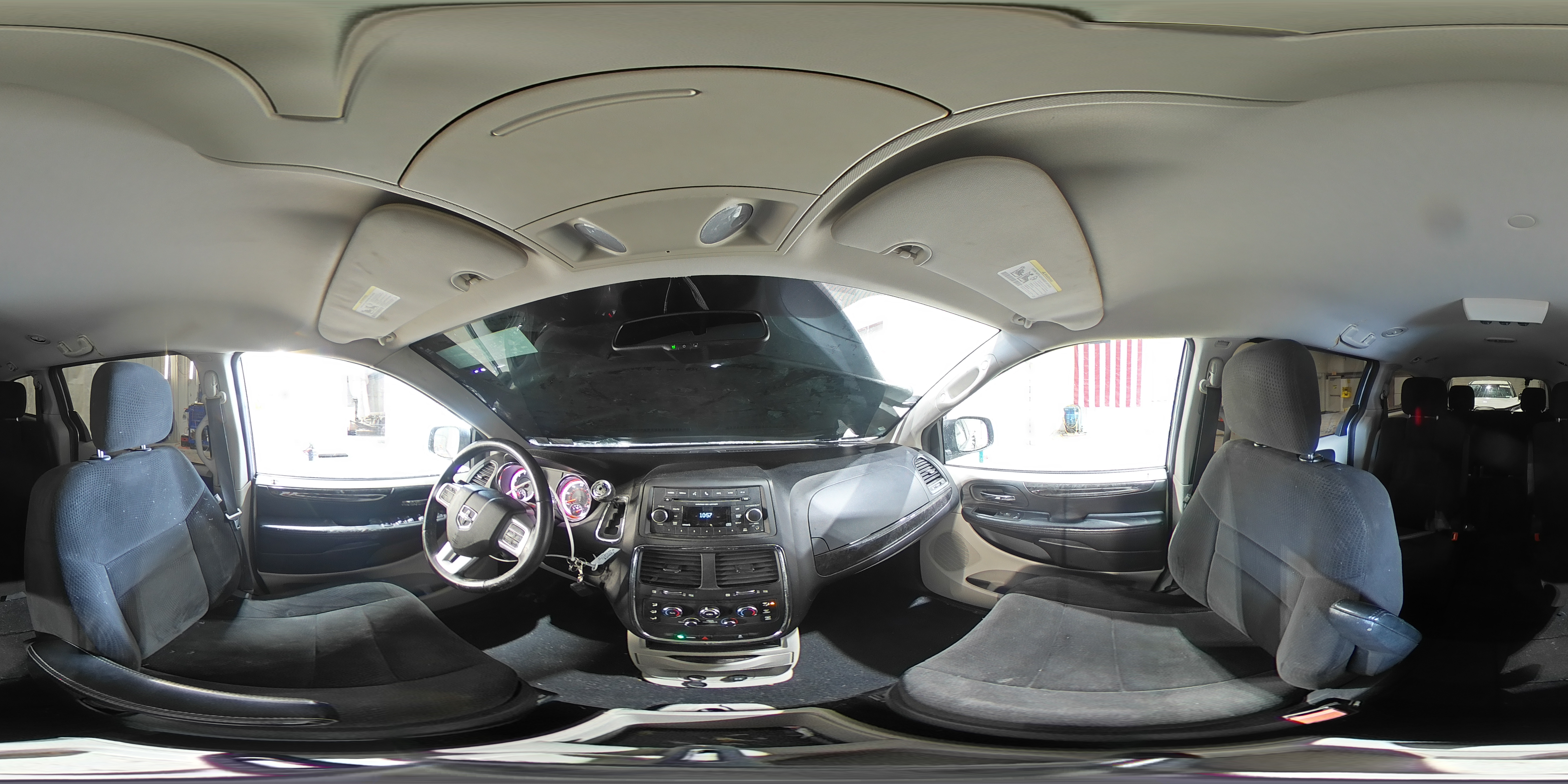 2014 Dodge Caravan - Image 15