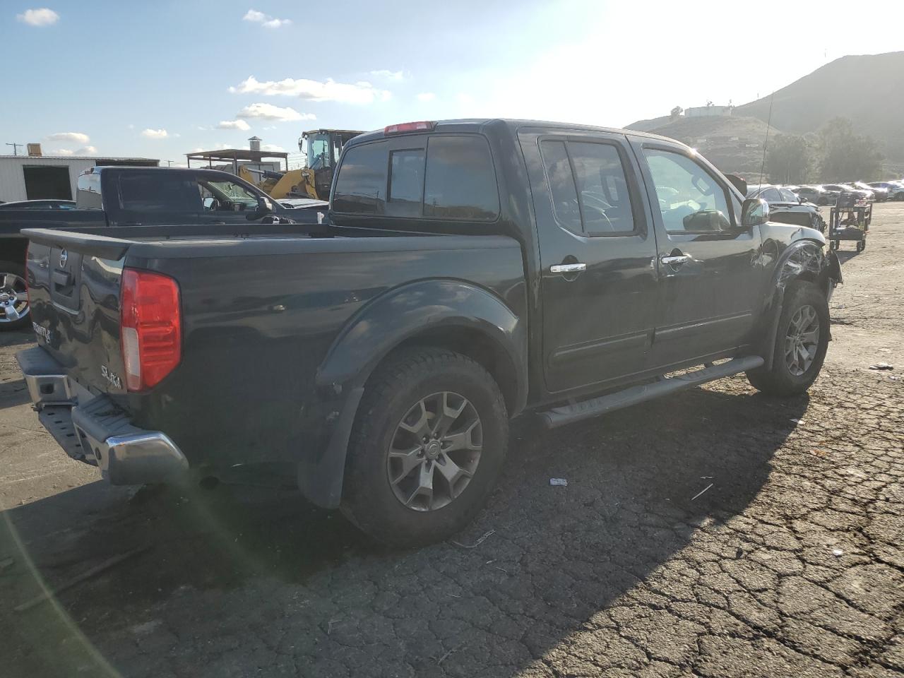 2014 Nissan Navara (Frontier) - Image 3