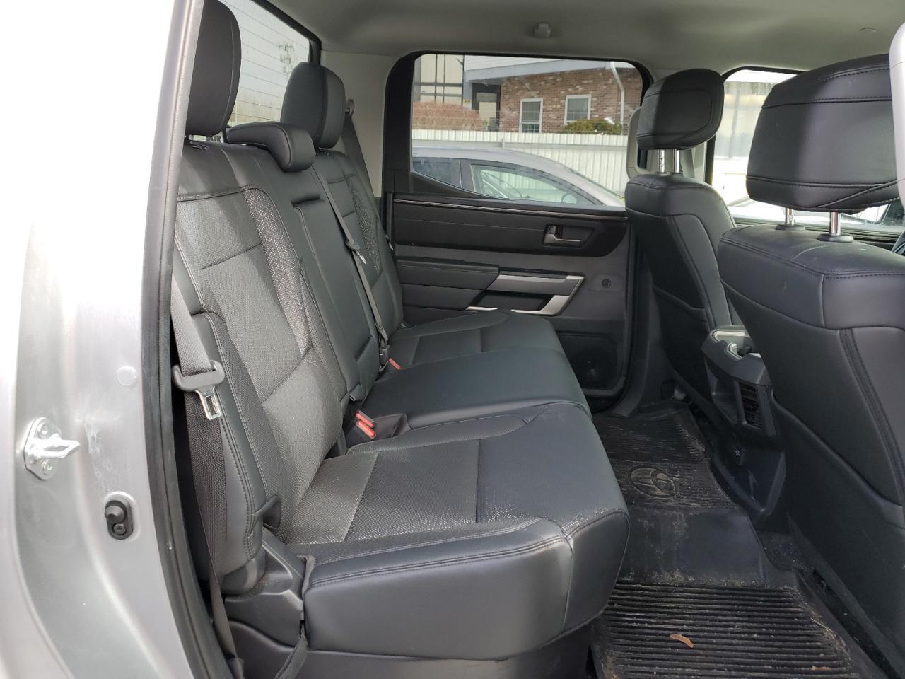 2022 Toyota Tundra - Image 10
