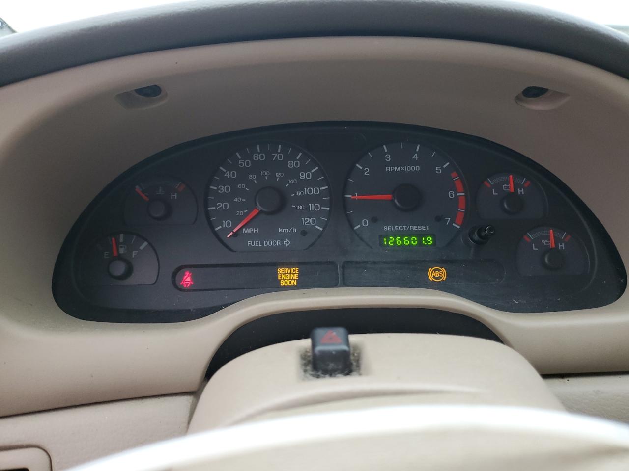2003 Ford Mustang - Image 9