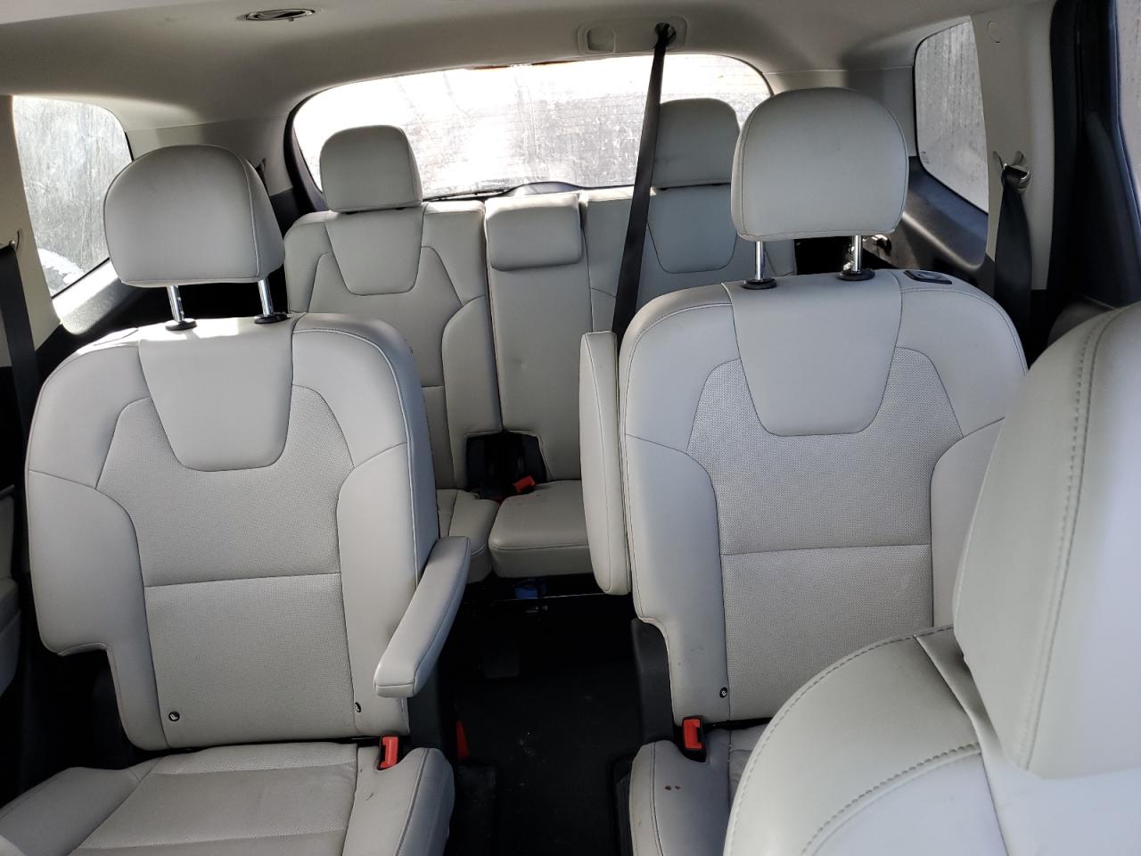 2022 Kia Telluride - Image 10