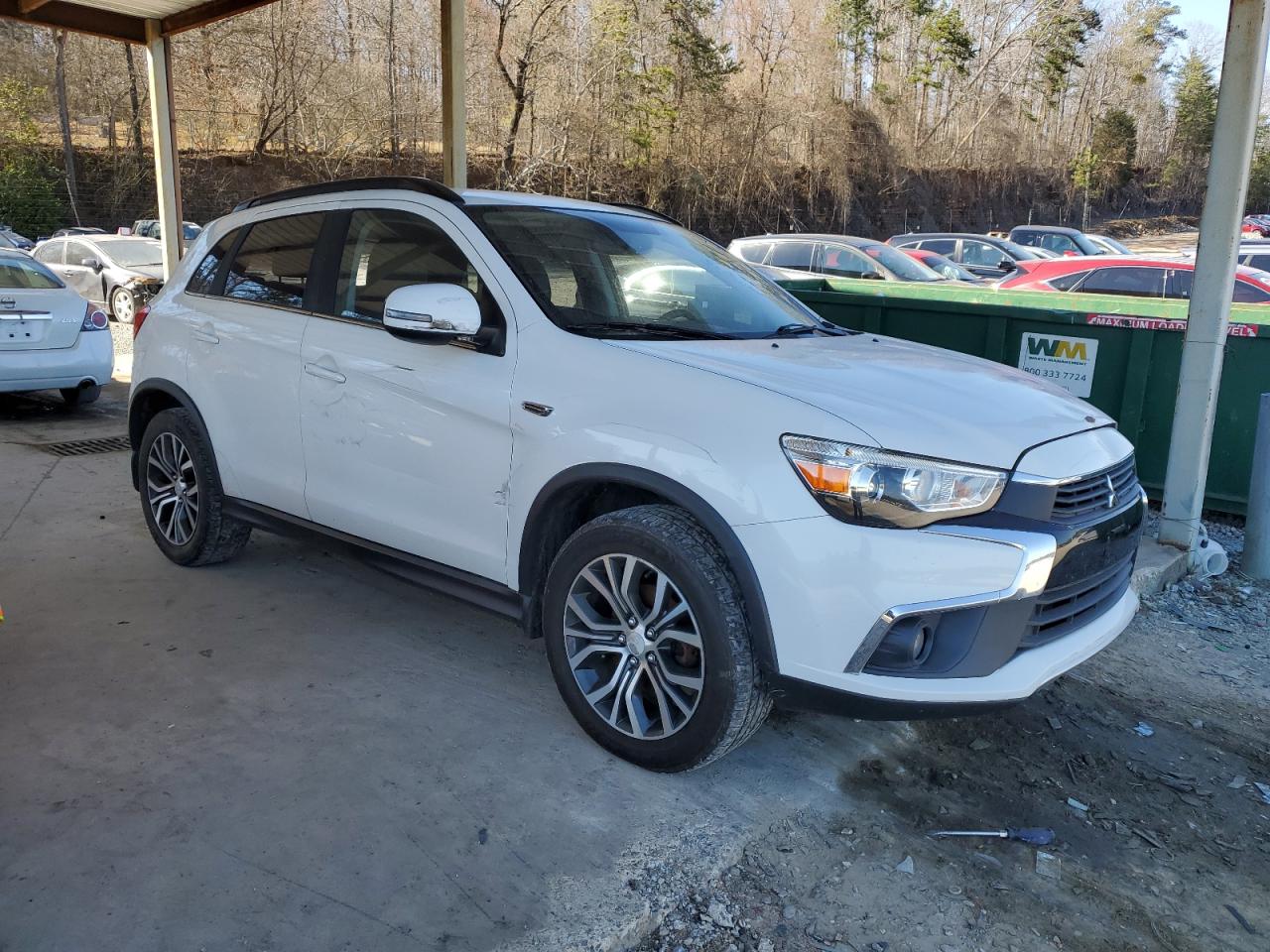 2017 Mitsubishi Outlander - Image 4
