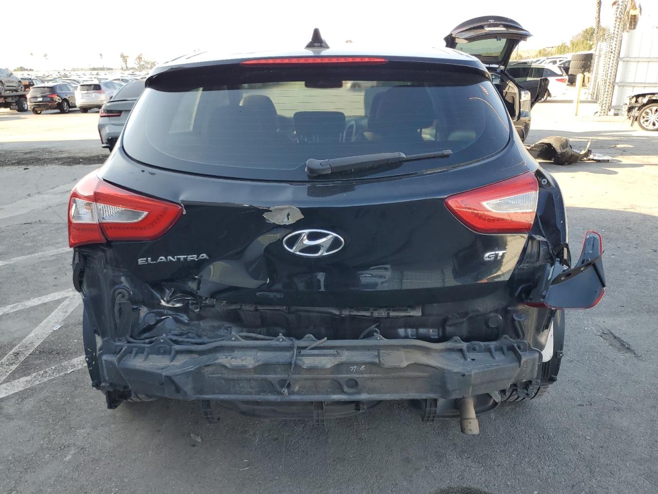 2014 Hyundai Elantra - Image 6
