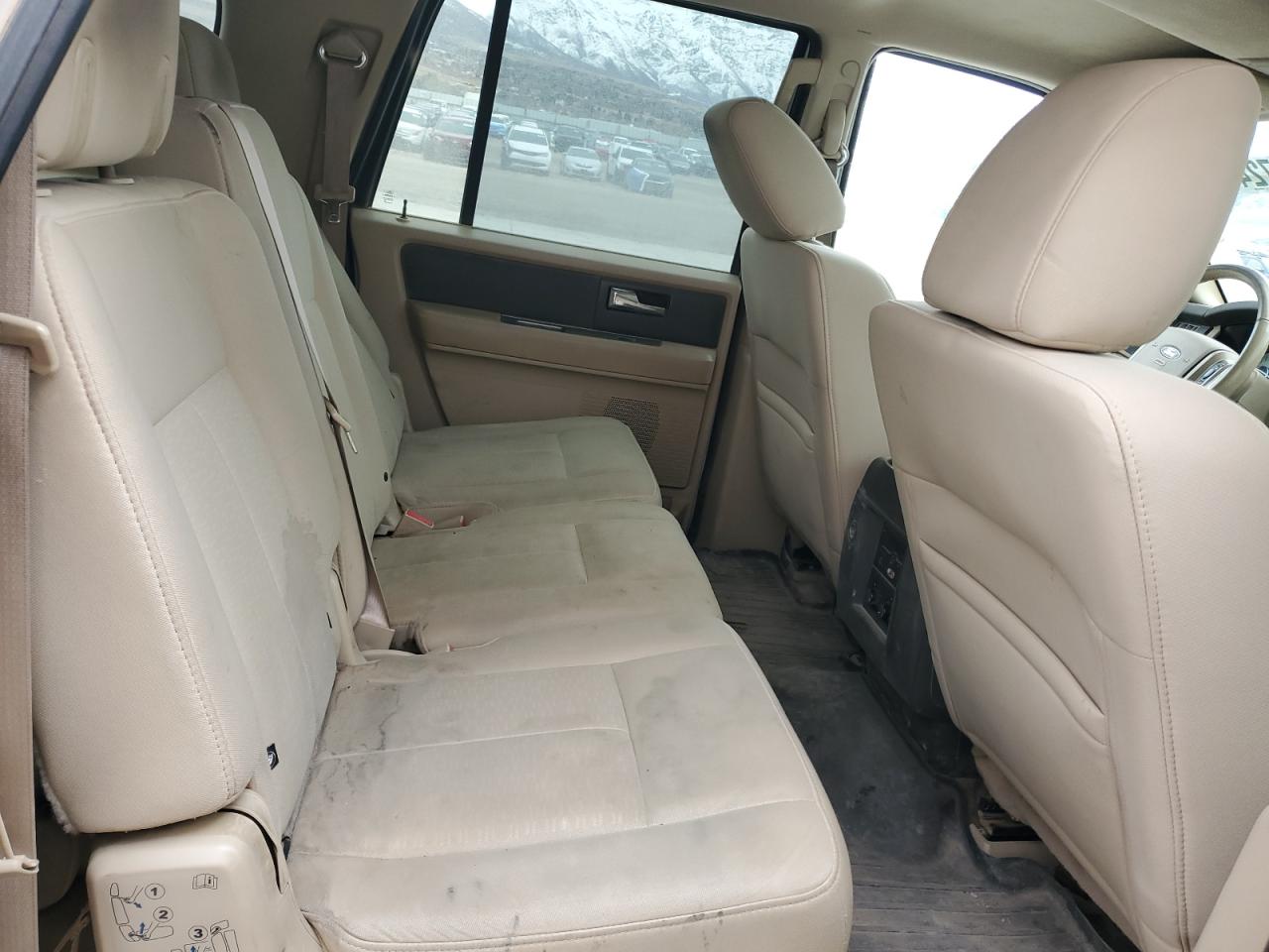 2011 Ford Expedition - Image 11
