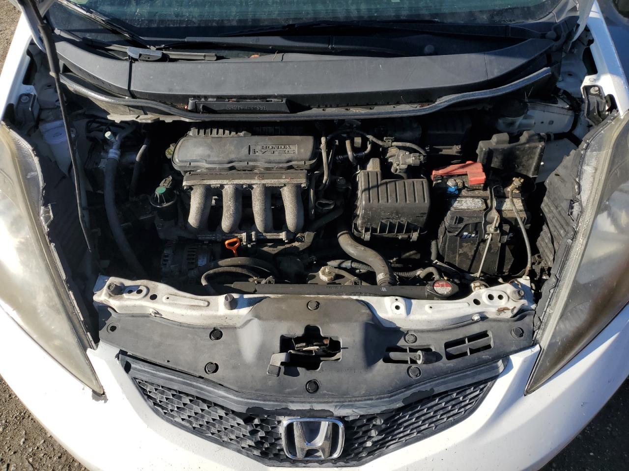 2013 Honda Fit - Image 11