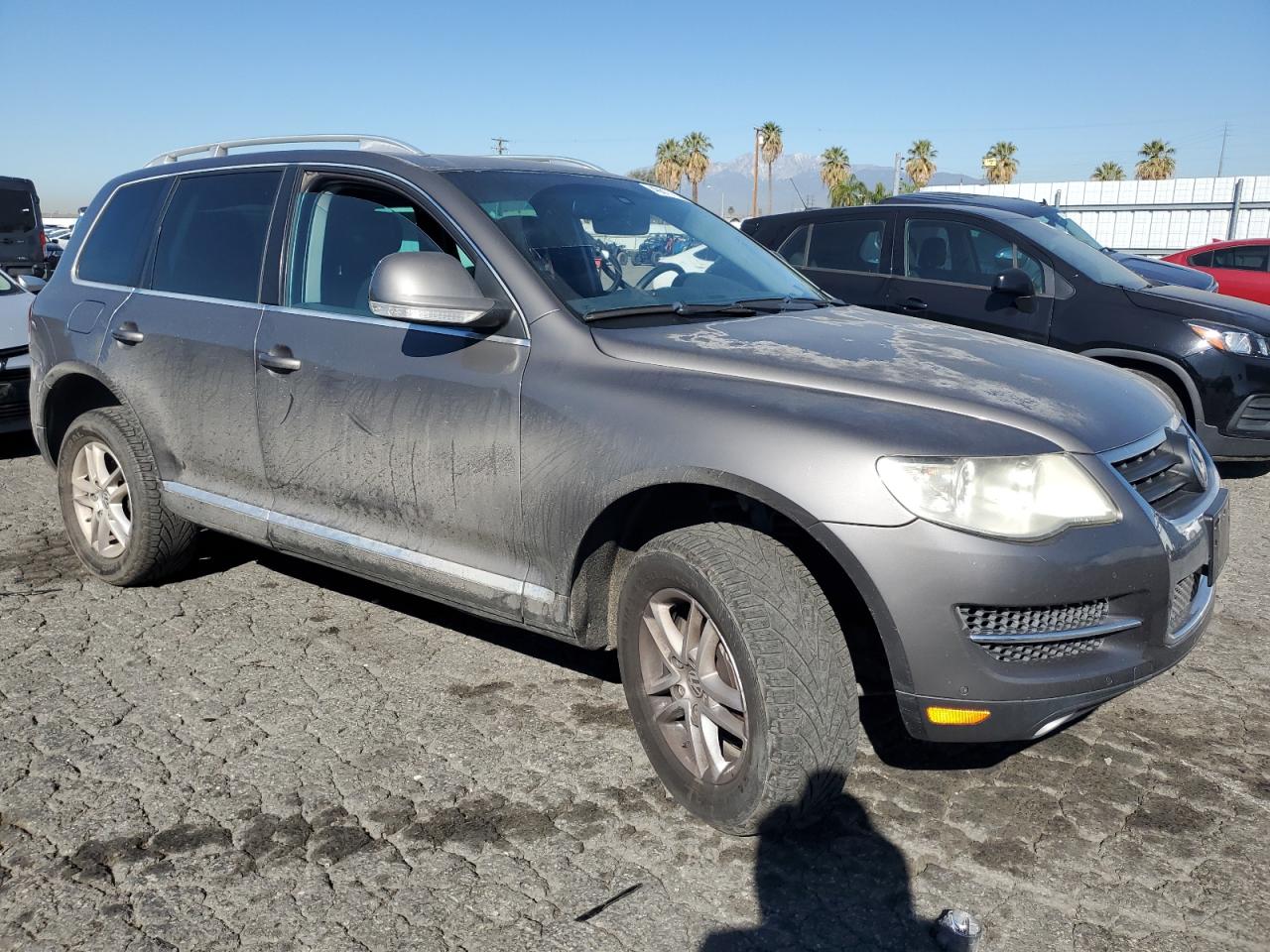 2009 Volkswagen Touareg - Image 4