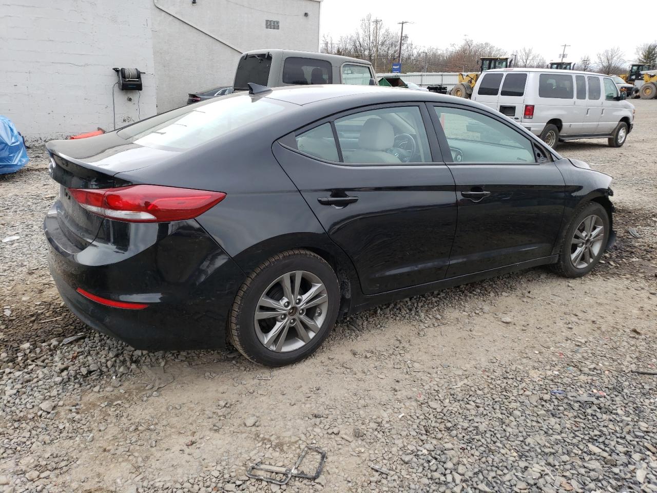 2017 Hyundai Elantra - Image 3