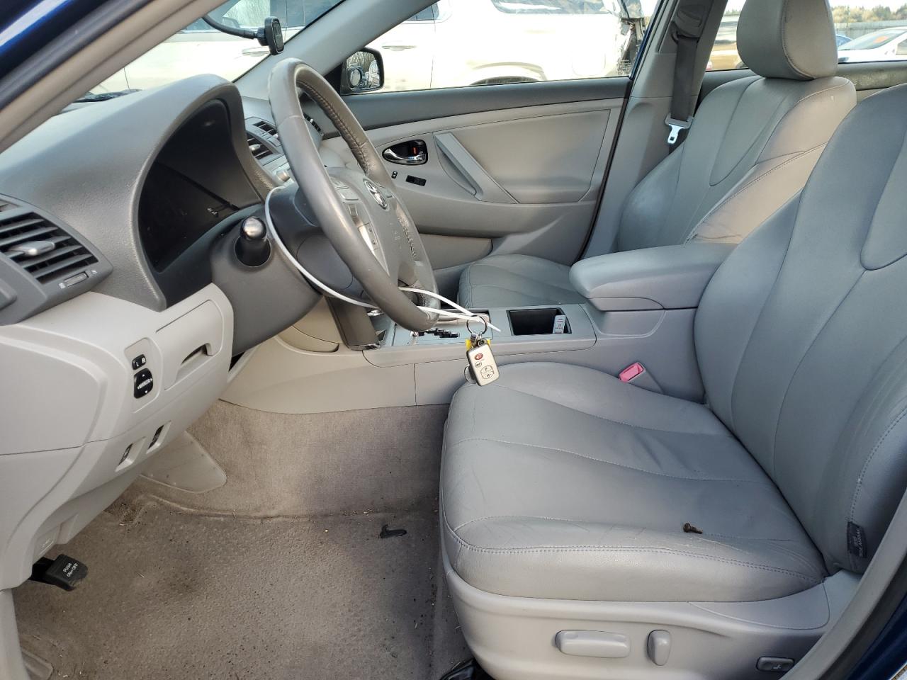 2009 Toyota Camry - Image 7