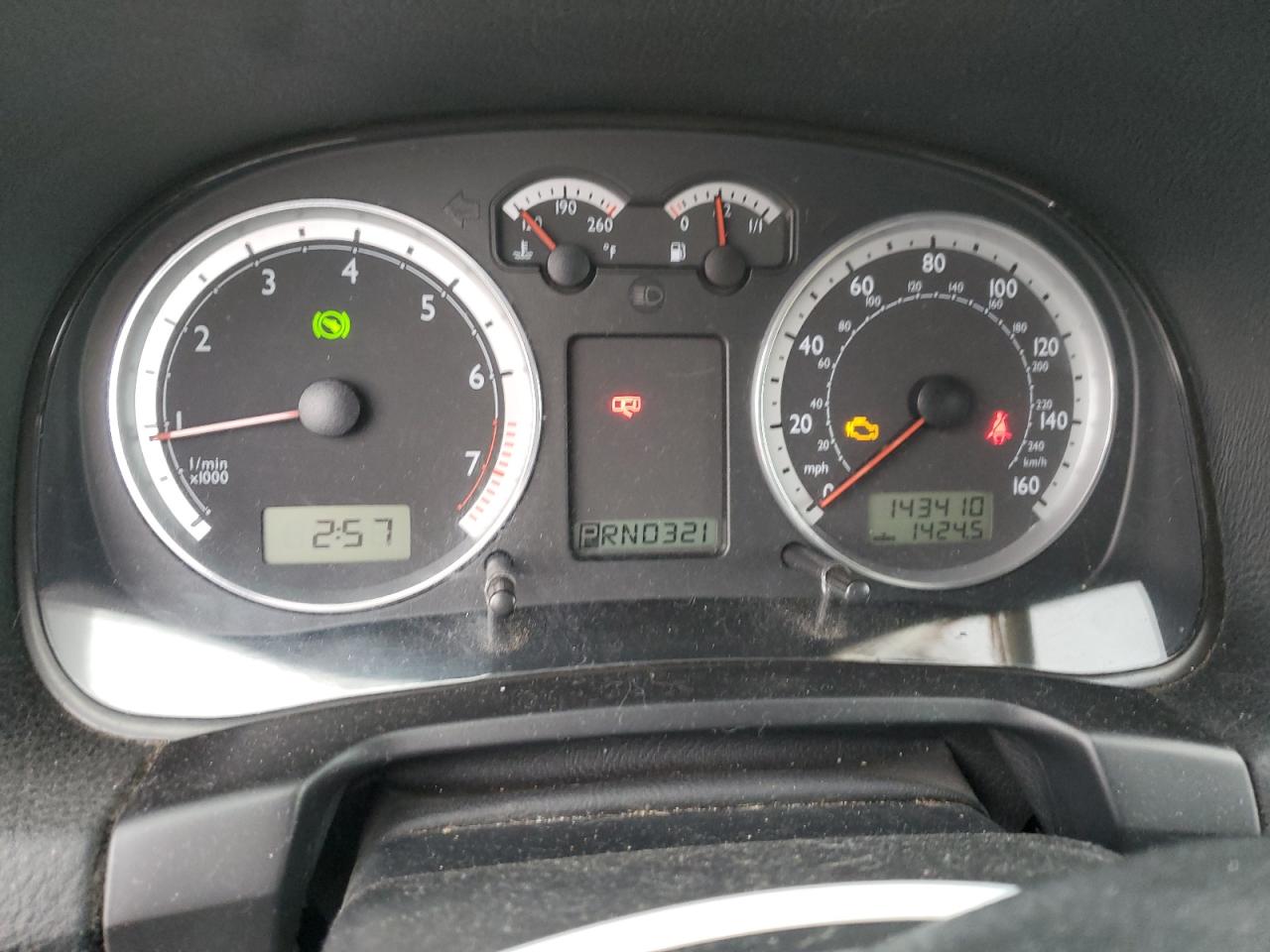 2004 Volkswagen Jetta - Image 9