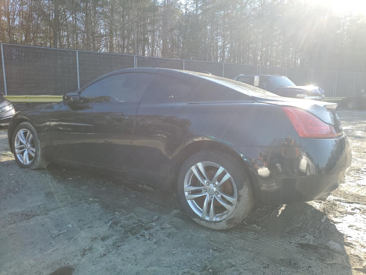 2009 Infiniti G - Image 2