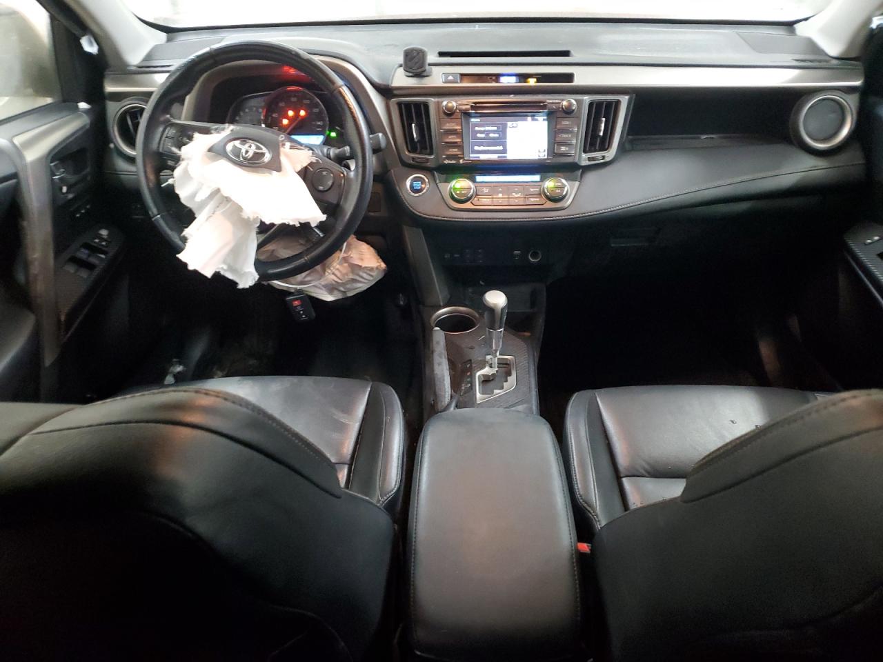2015 Toyota RAV 4 - Image 8