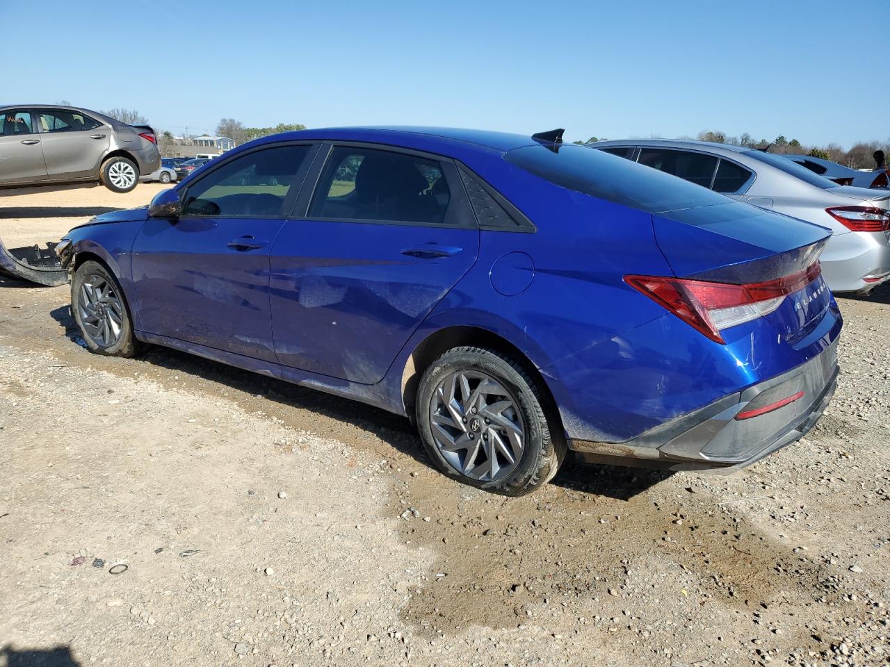 2024 Hyundai Elantra - Image 2